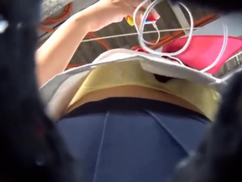 セーラー服jkの巨乳を下から盗撮した胸チラ動画がエロすぎｗ パンチラ109